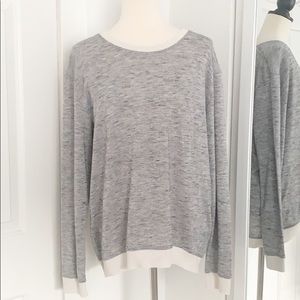 Wilfred Aritzia Size Large Gray/White Long Sleeve Sweater
